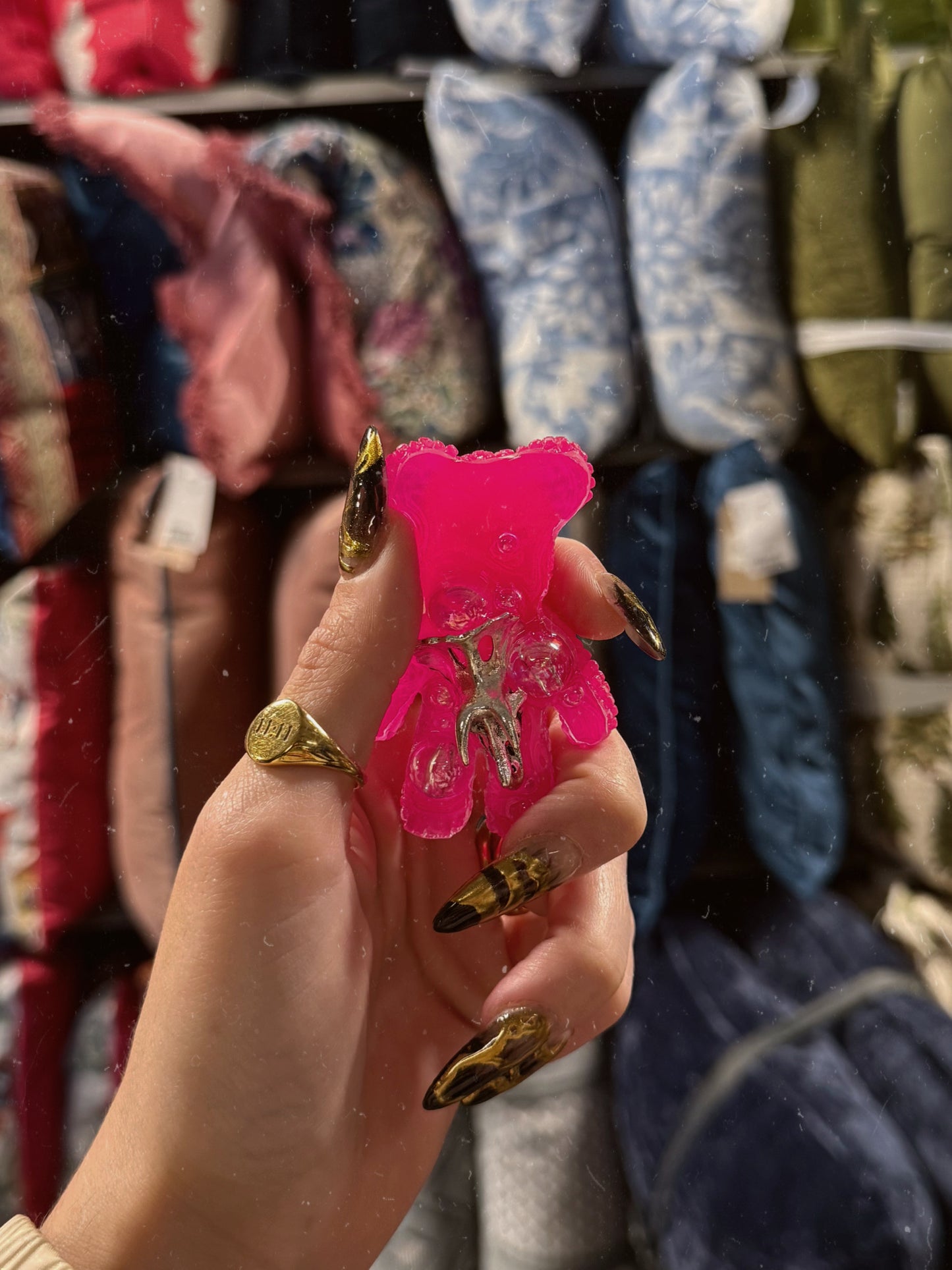 Jagger bear: pink glow in the dark 140