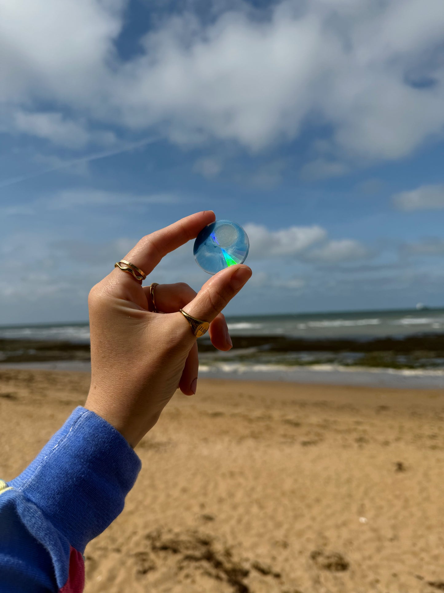 Holographic orb: glow in the dark shell