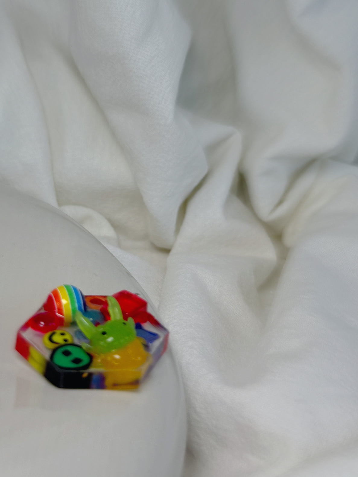 Mini hexagon: rainbow finder