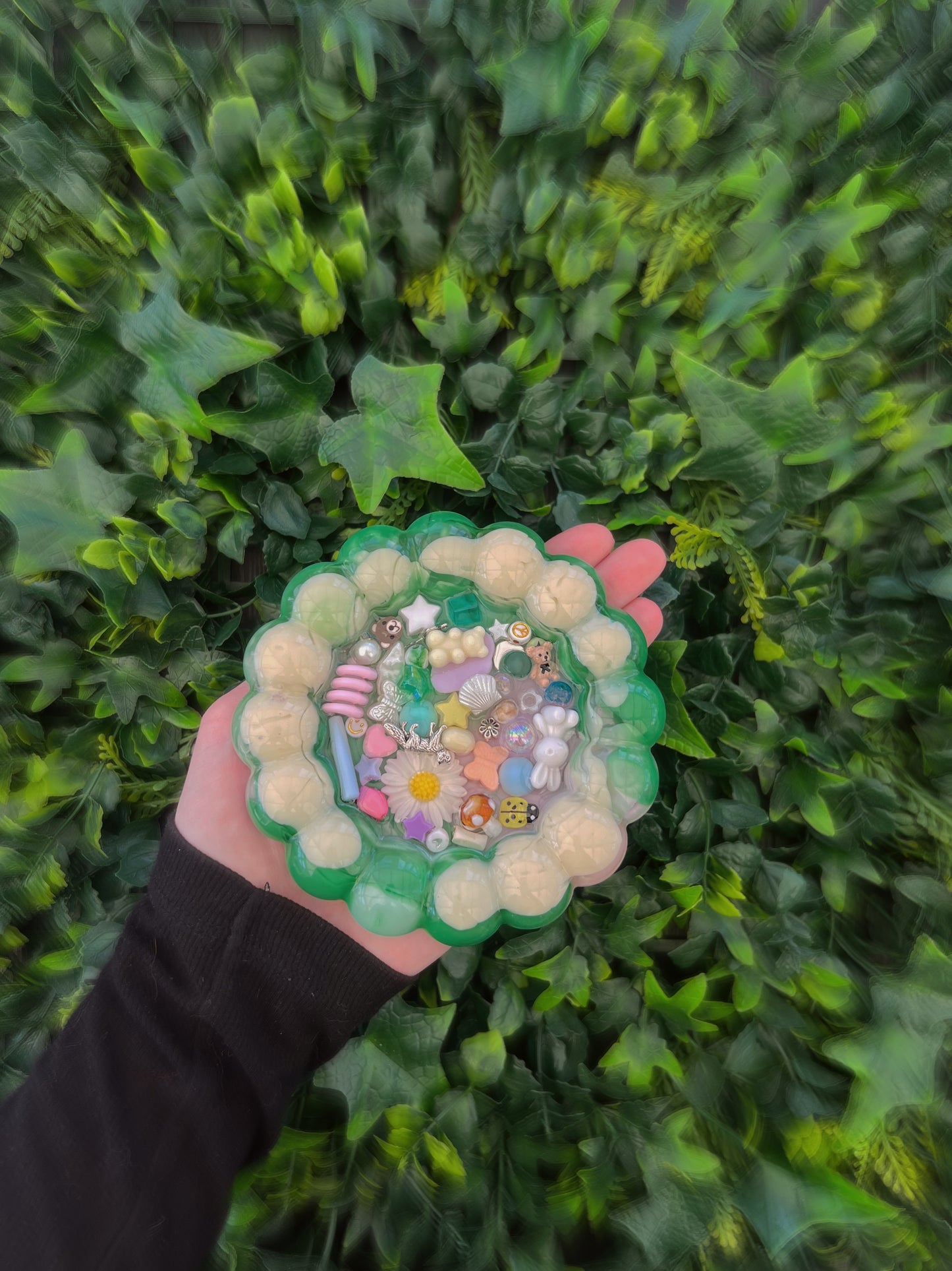 Spring bubble tray