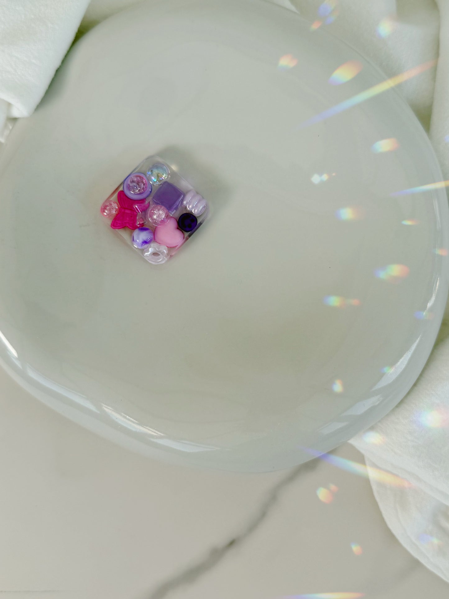 Mini square: pink finder