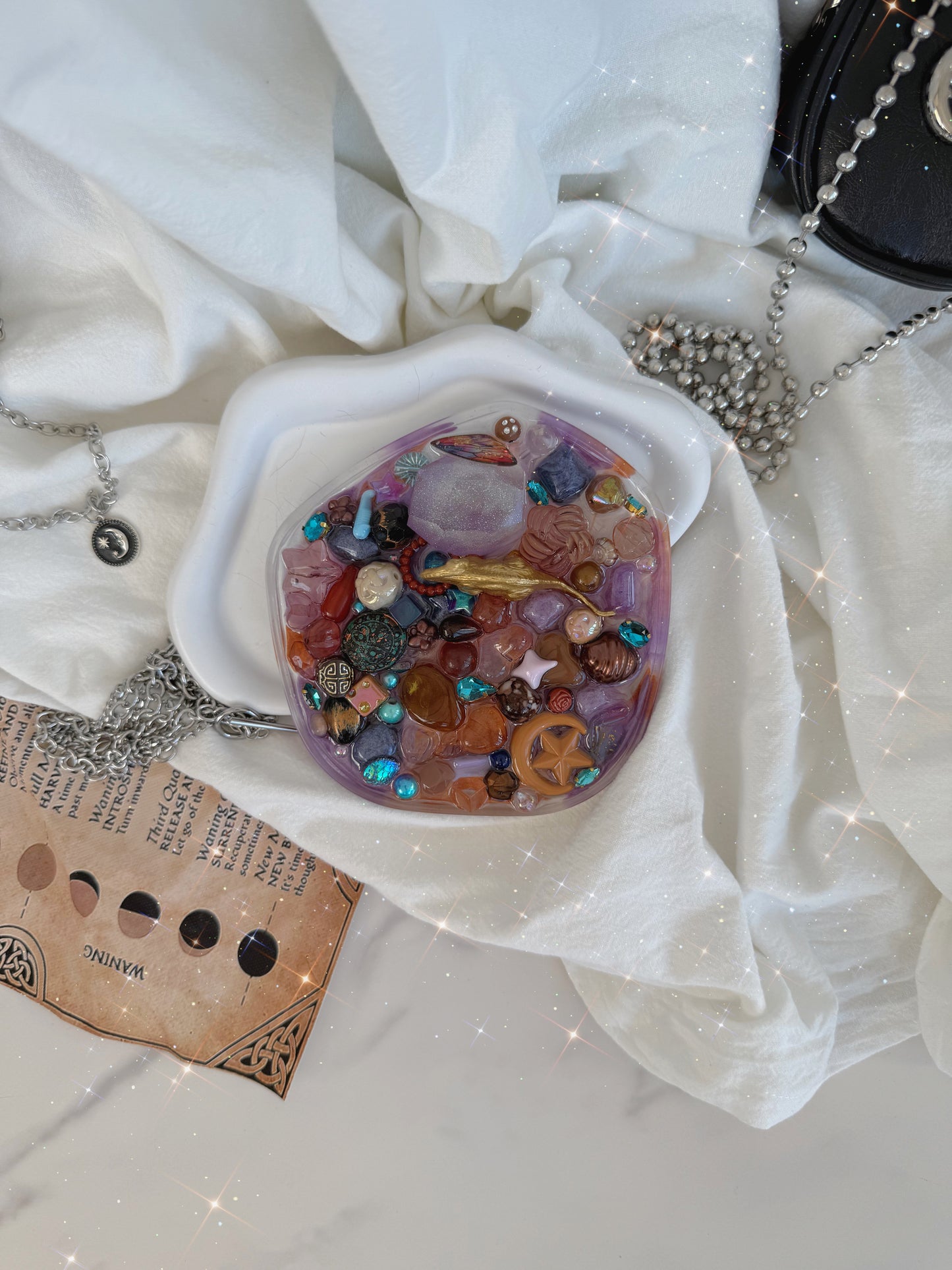 Pentagon purple & gold