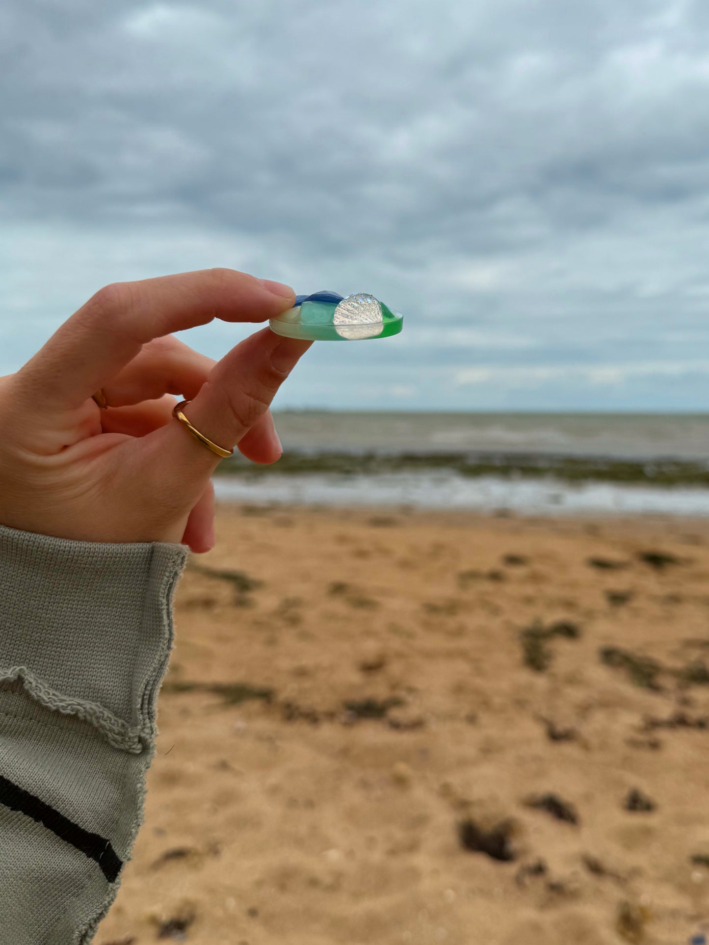 Holographic orb: Mermaid gems
