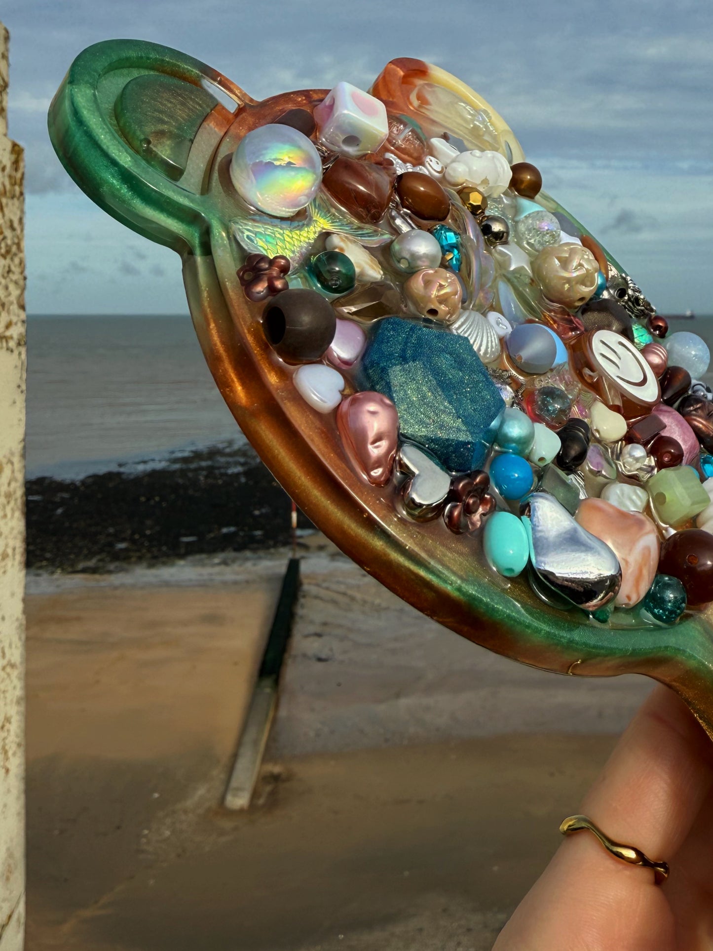 Bear mirror : tree magic 154