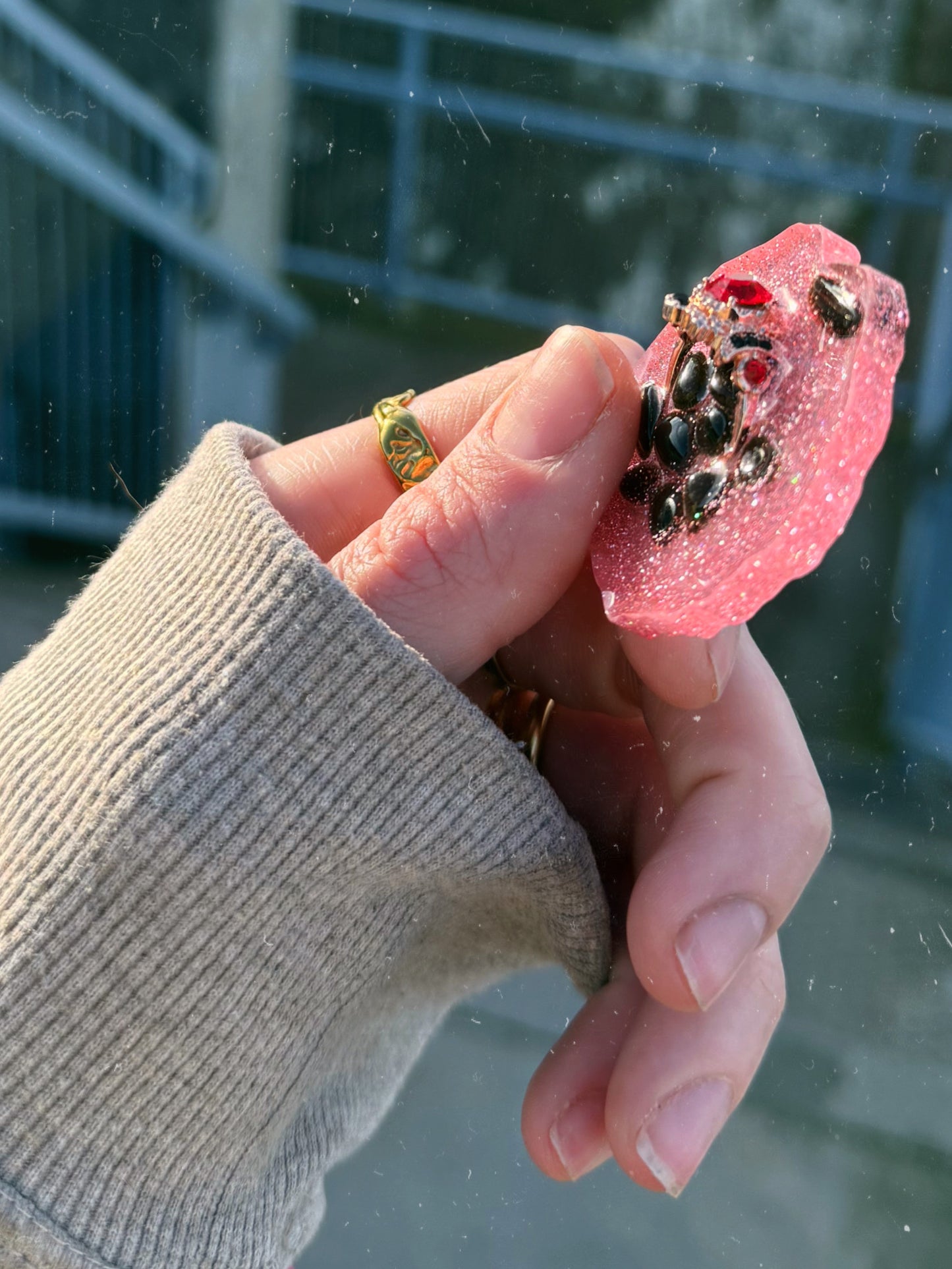 The ring - geode orb