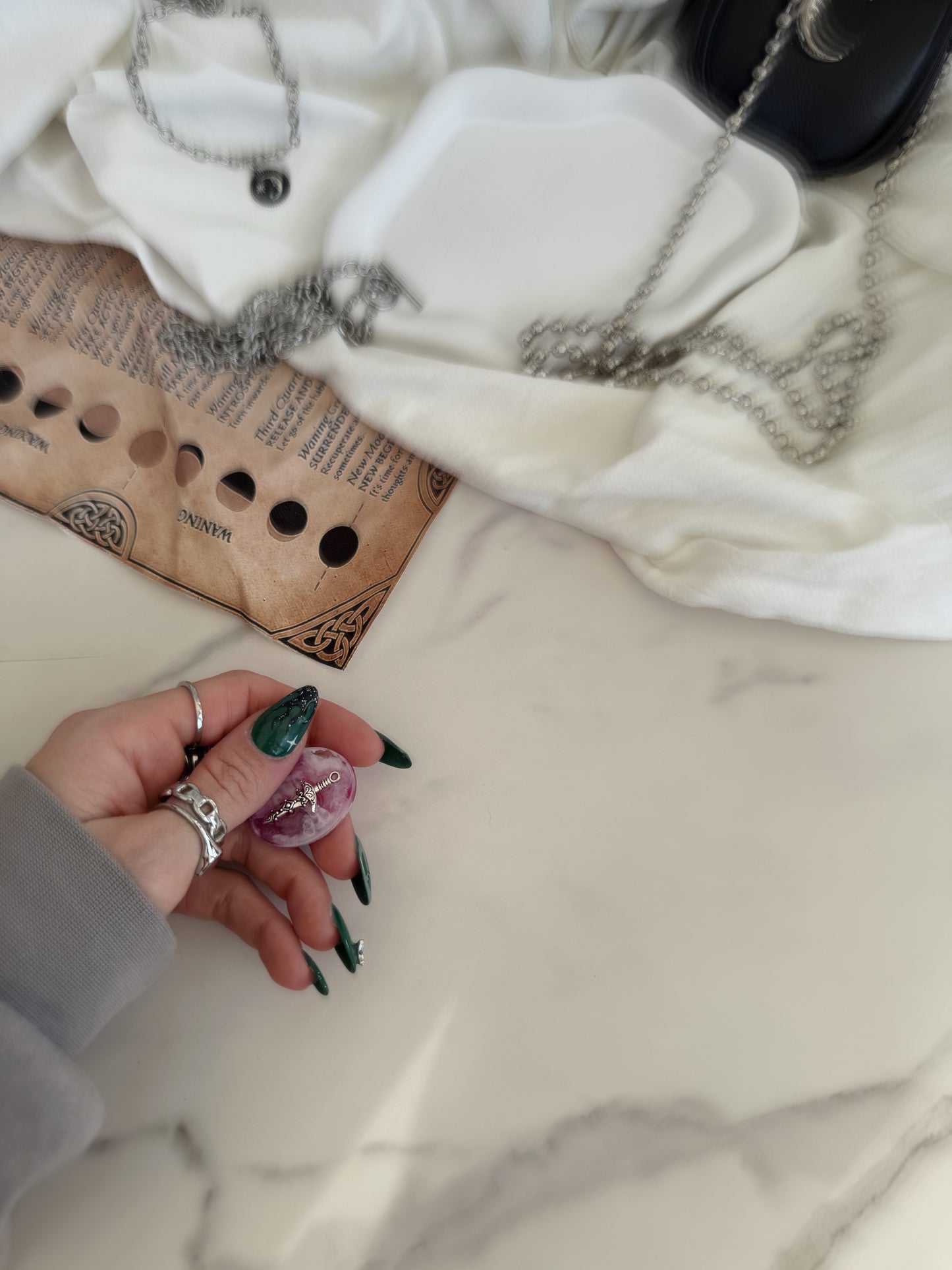 Micro oval: pink sword