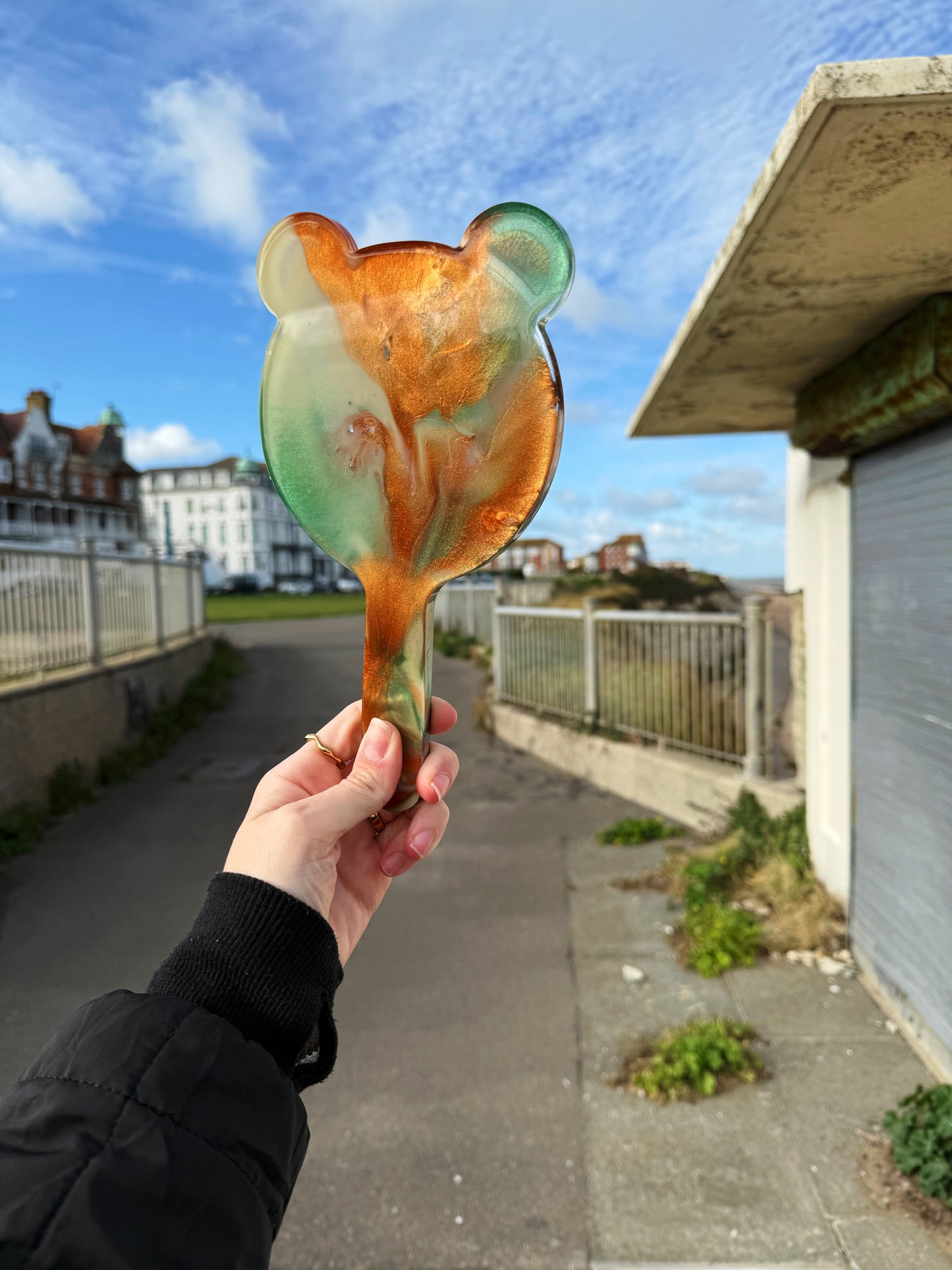 Bear mirror : tree magic 154