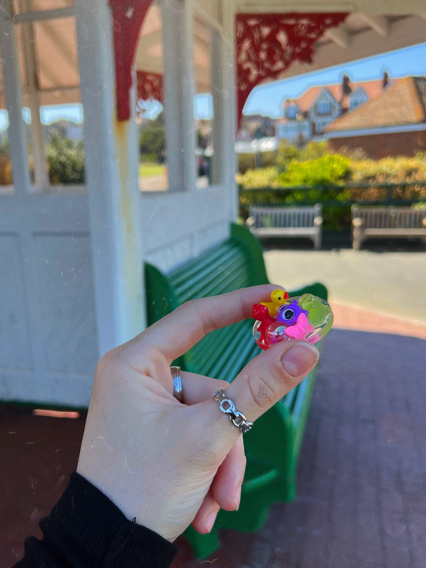 Holographic orb: besties