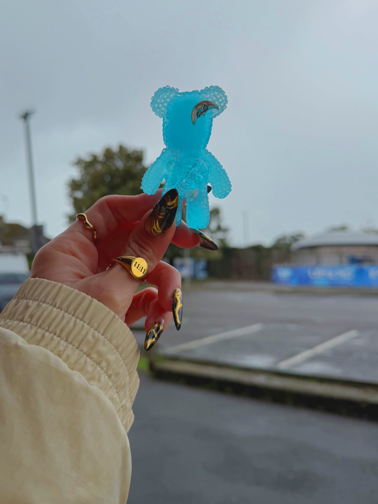 Jagger bear: blue glow in the dark 139