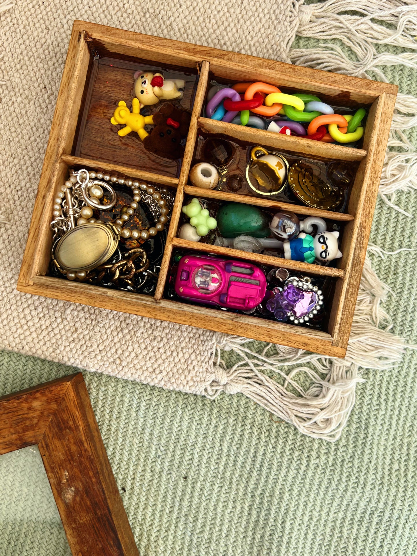 Recycled: the glass jewellery box
