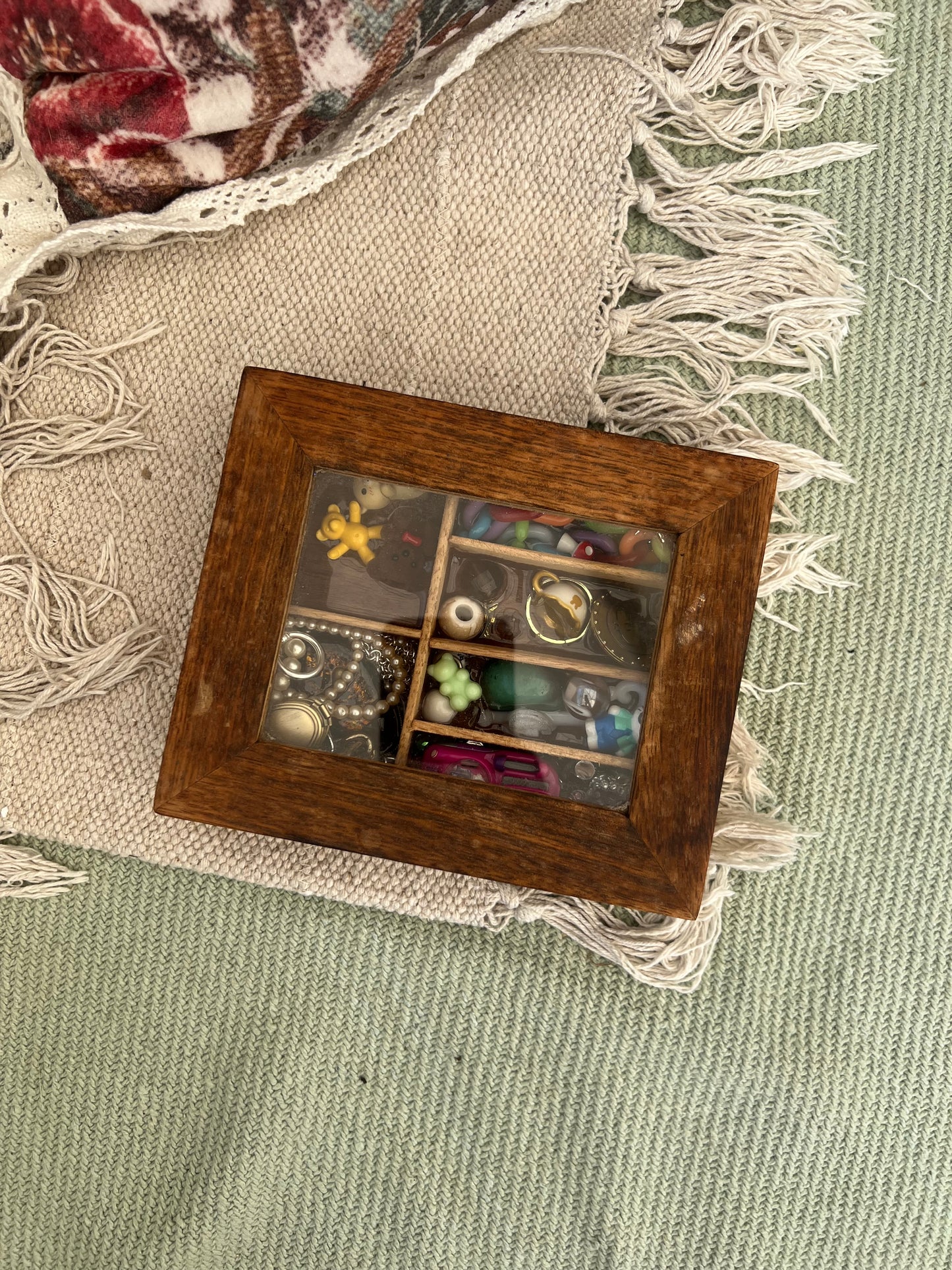 Recycled: the glass jewellery box