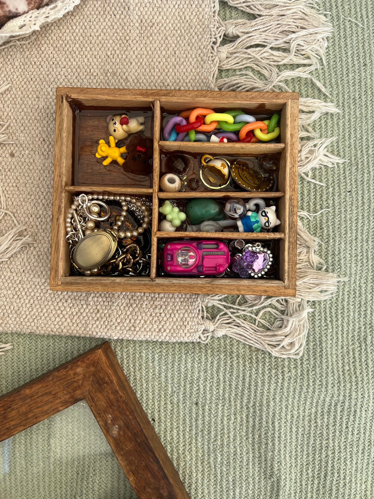 Recycled: the glass jewellery box