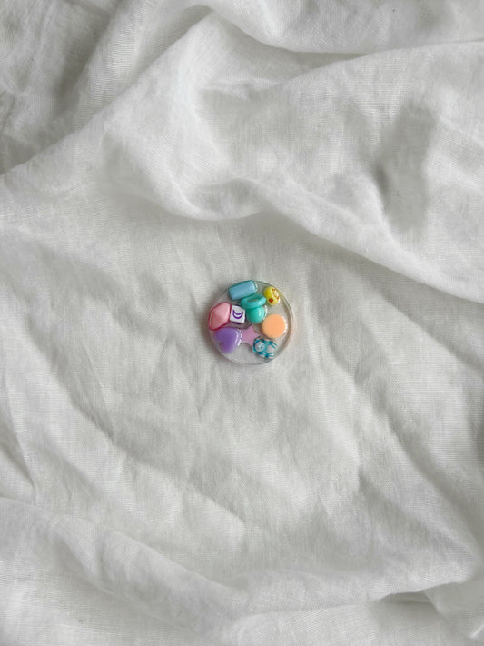Micro orb: micro pastel finder