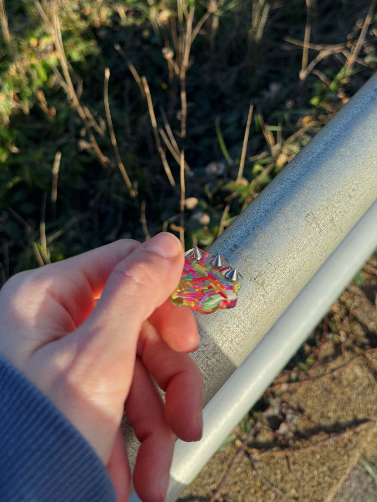 Wiggly safe spike sprinkles