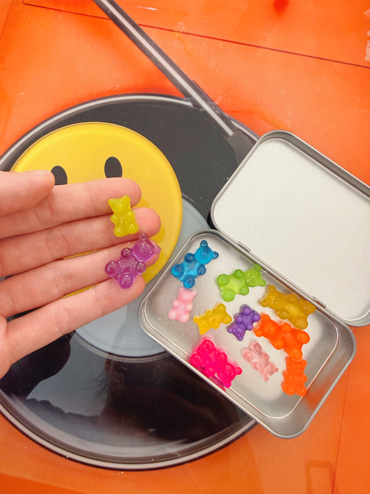 Gummy party tin