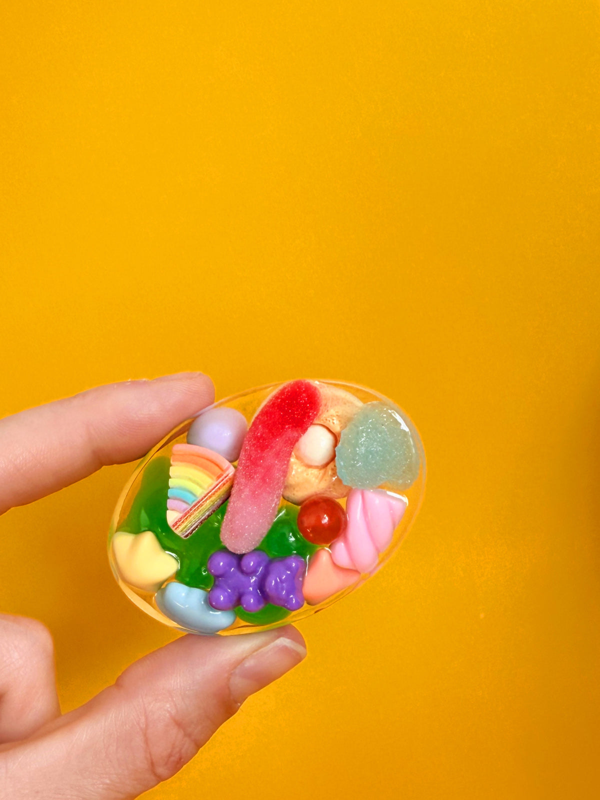 Rainbow snack: palm oval