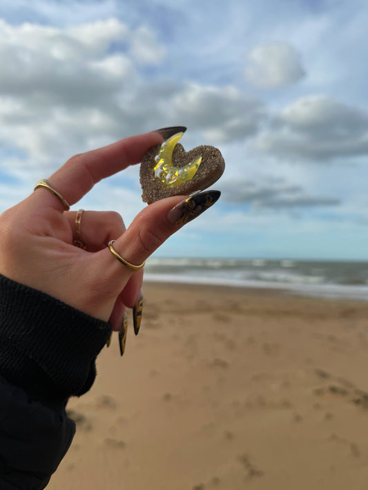 Chunky heart: sand heart 90