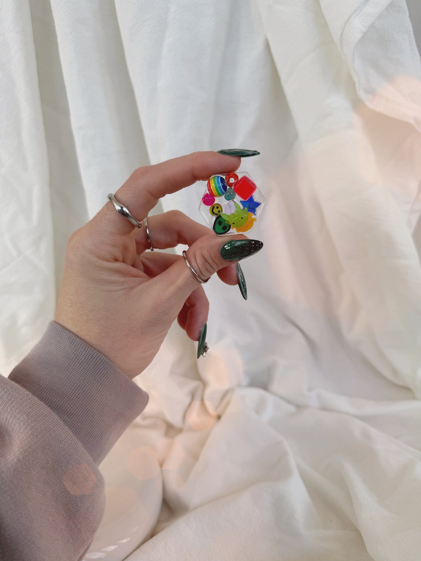 Mini hexagon: rainbow finder