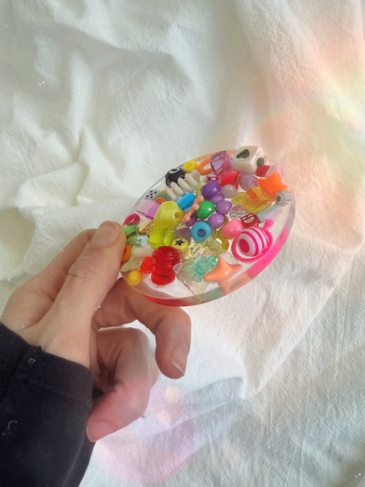 Holographic tinker: rainbow