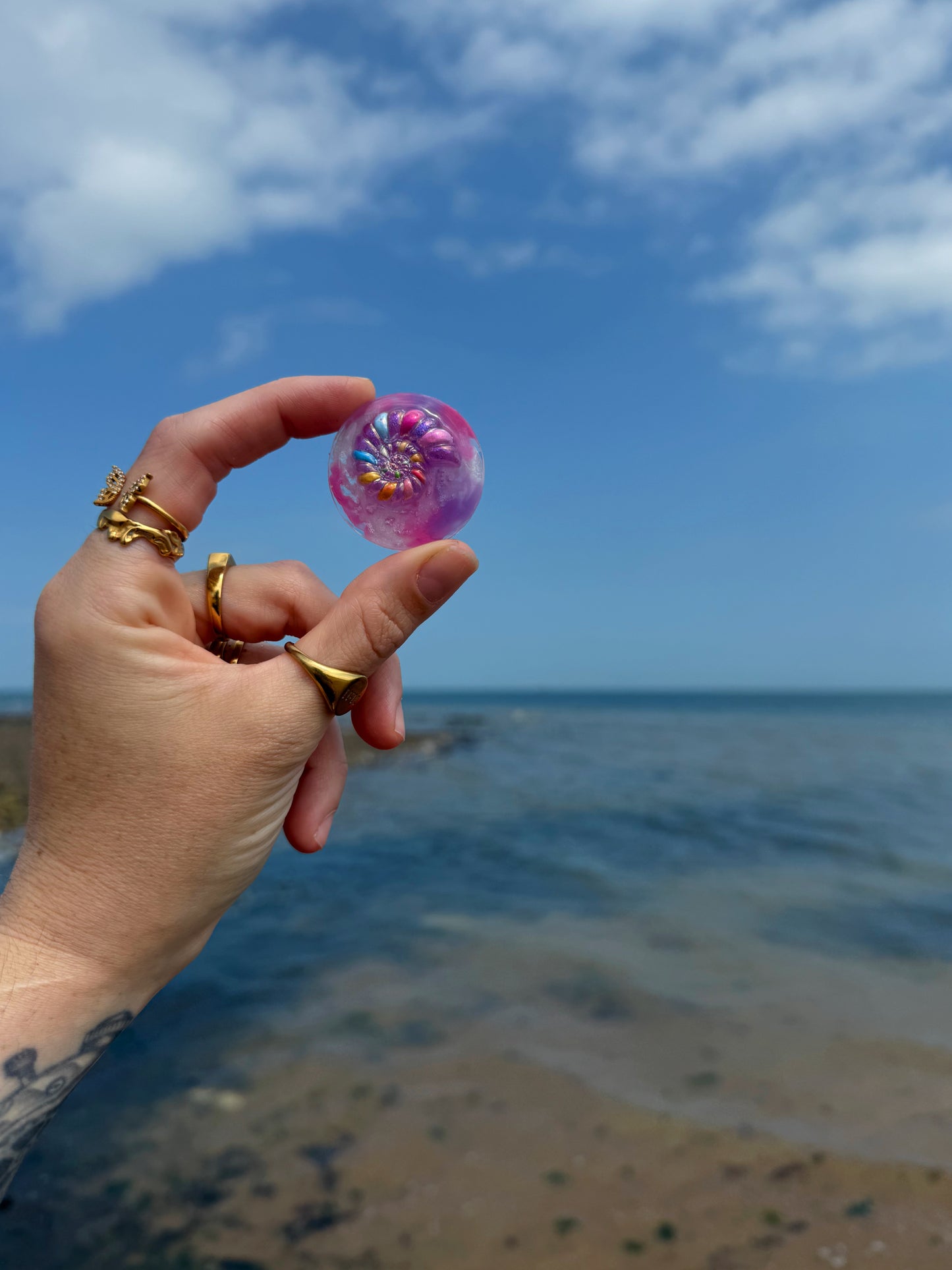 Holographic orb: purple pocket shell volume 2