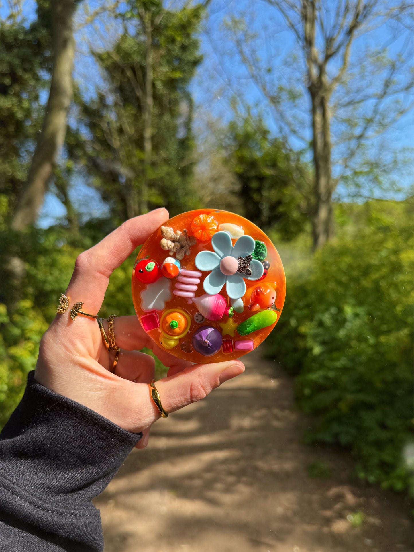 Holographic tinker: orange dream