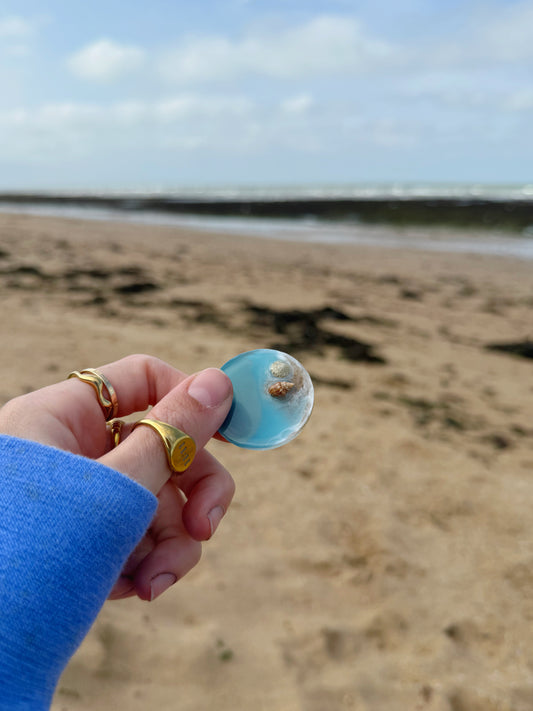 Holographic orb: the beach