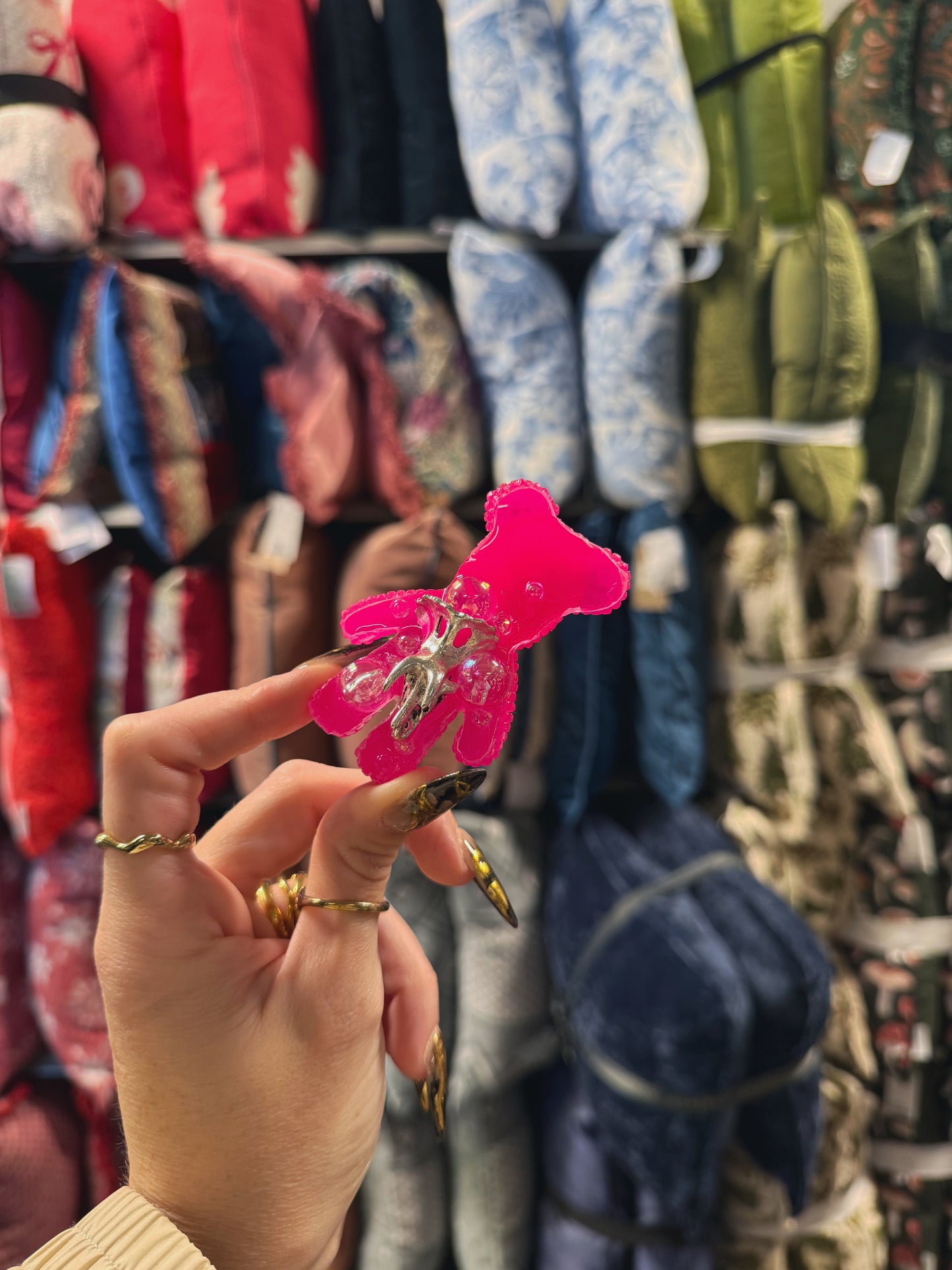 Jagger bear: pink glow in the dark 140