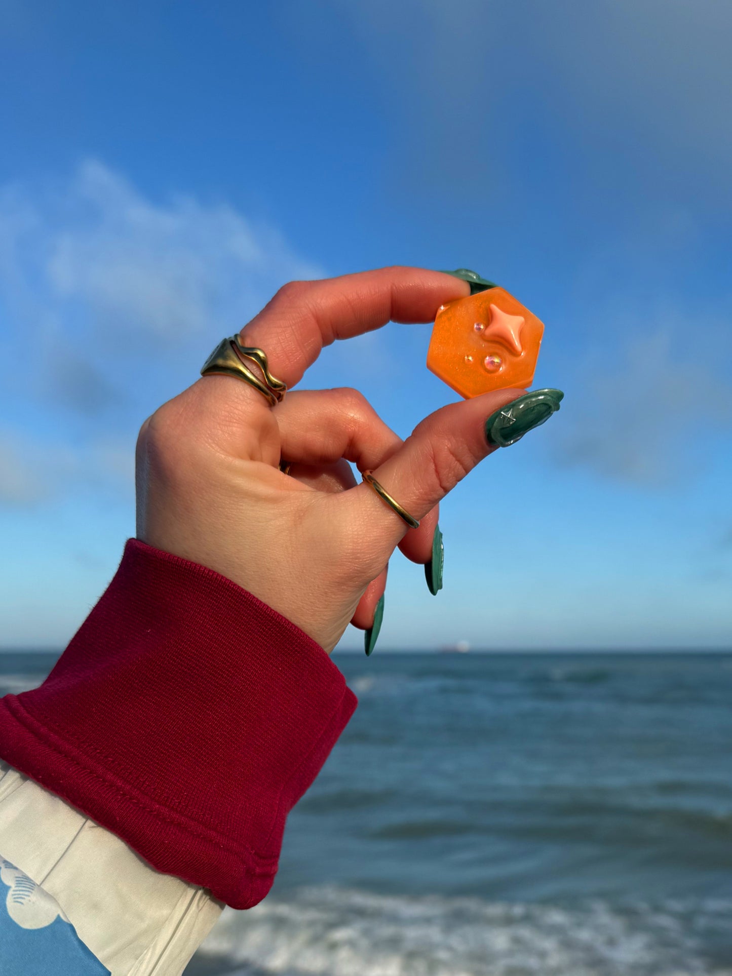 Mini hexagon: orange bubbles