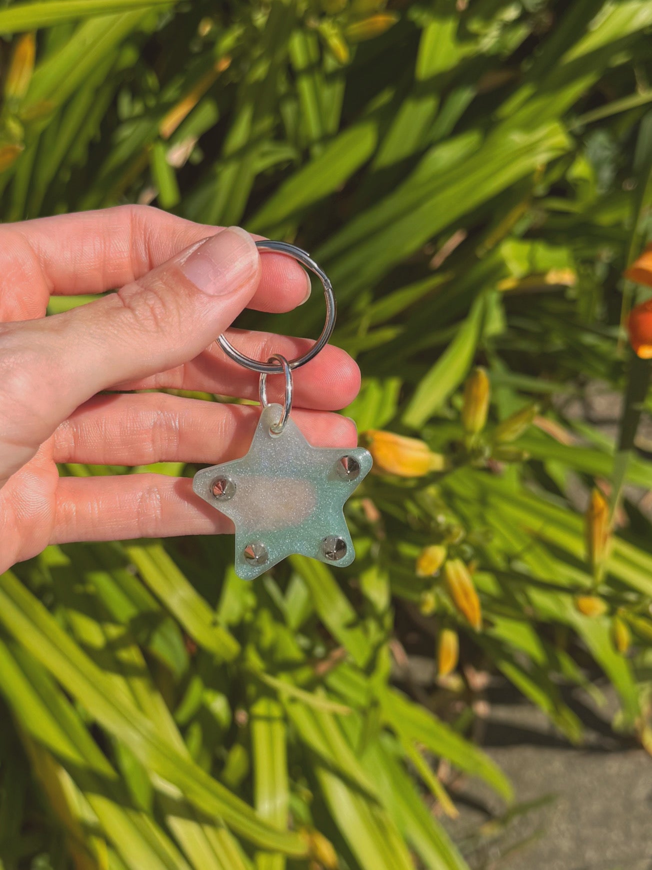 Bella star: spike quad keyring