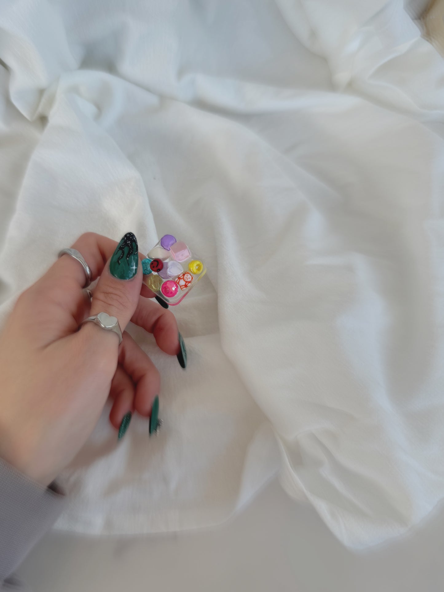 Mini square: rainbow finder