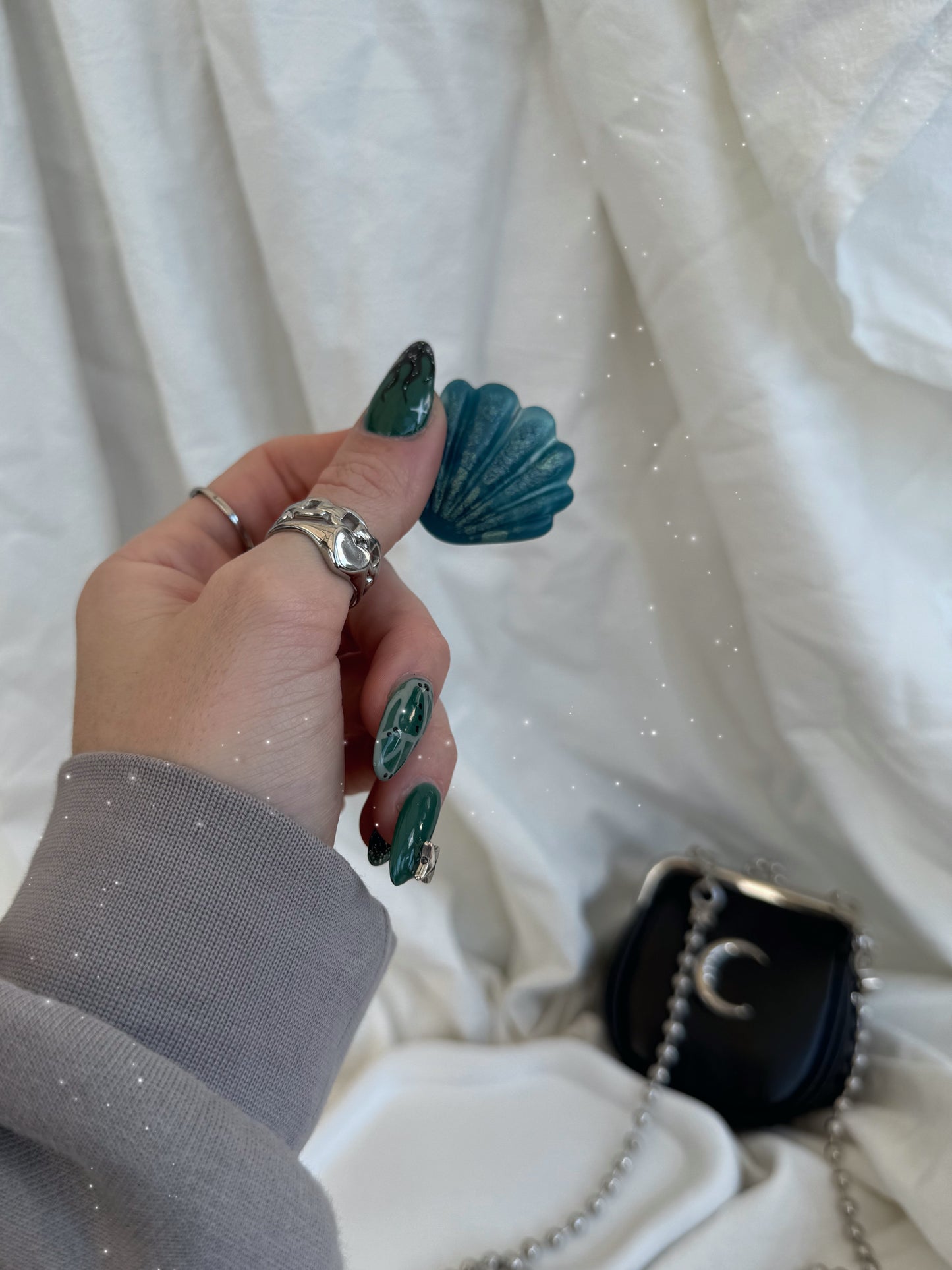 Pocket shell: blue safe spike