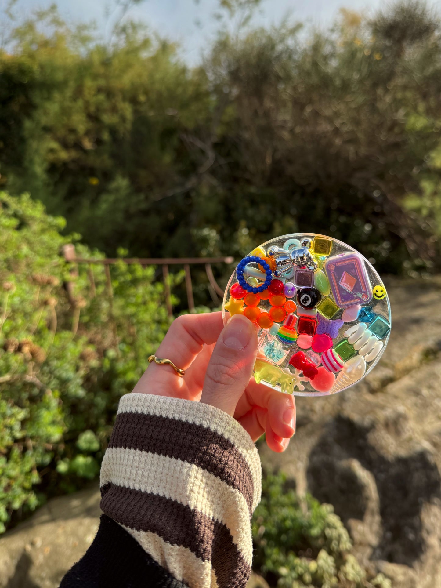 Holographic tinker: rainbow 23