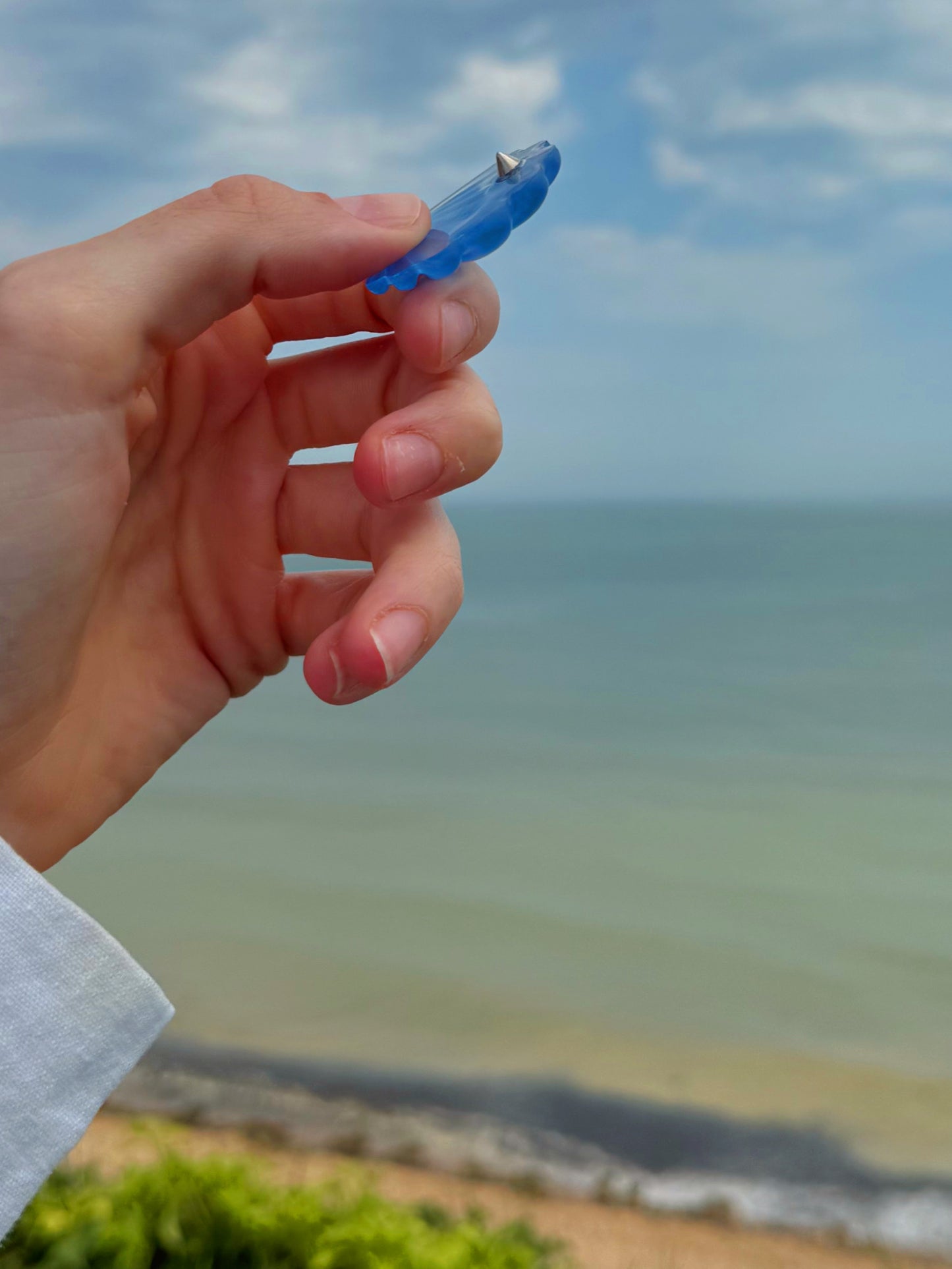 Water blue safe spike pocket shell