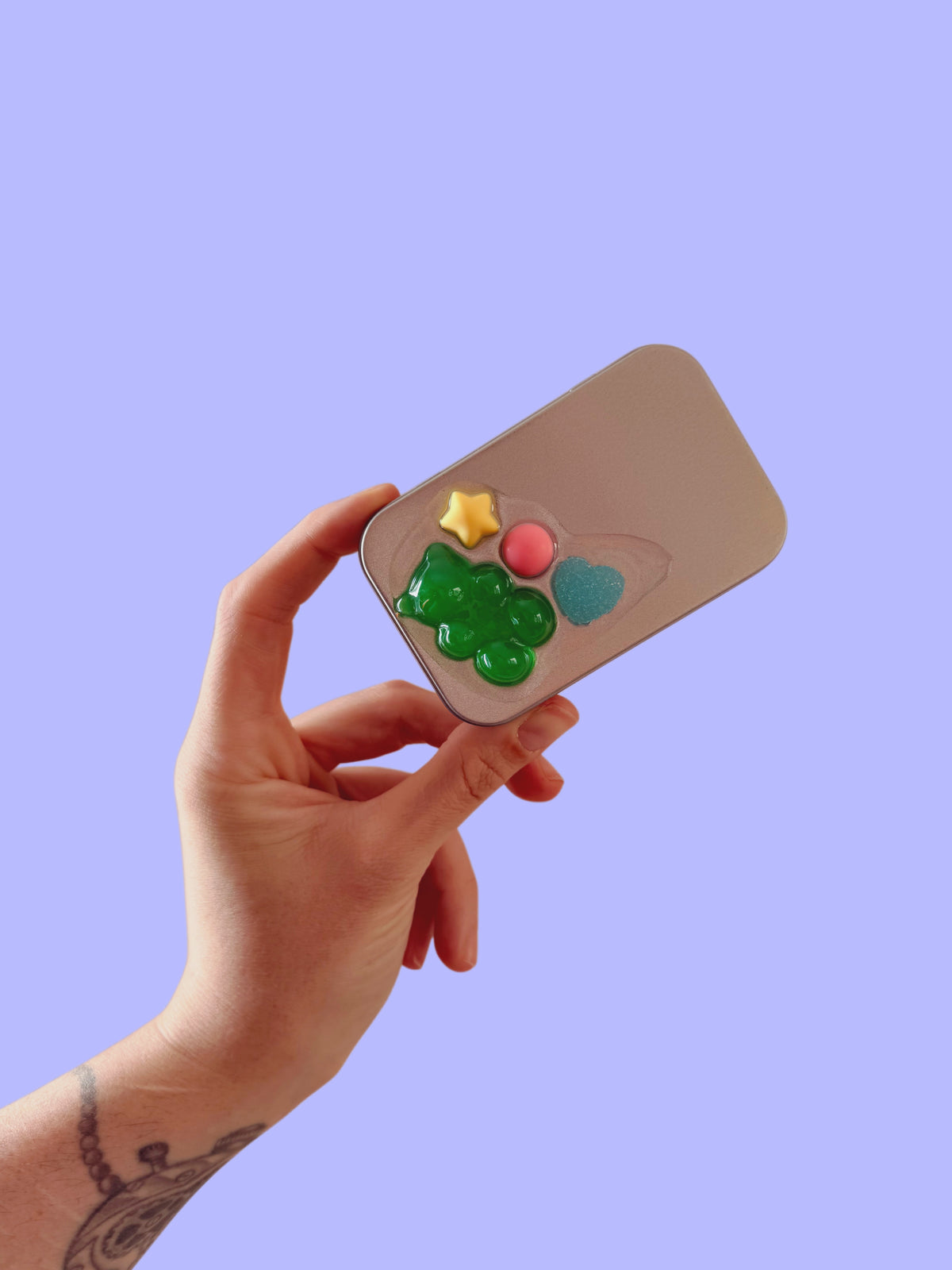 Green gummy tin