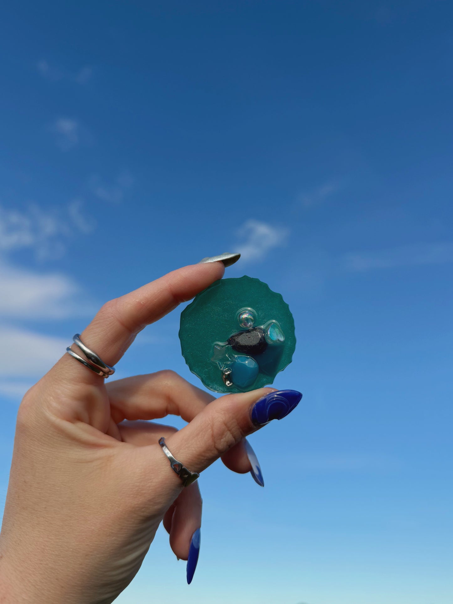 Hidden in the waves large geode orb