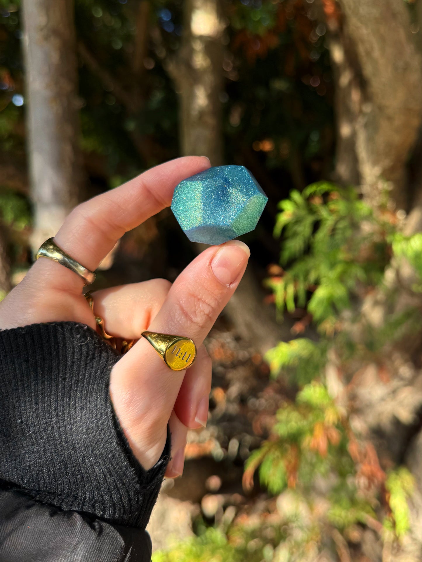 Electric blue gem 163