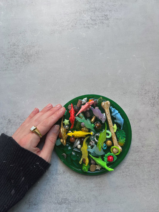 Rainbow dinosaur sensory plate