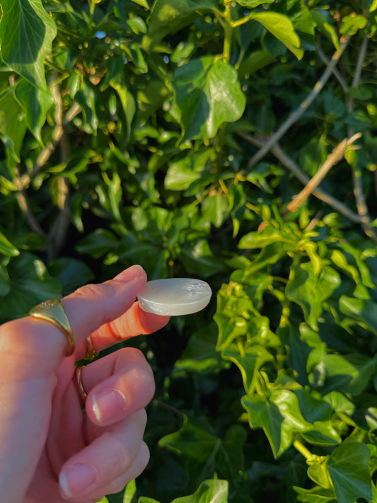 Thumb dip: white mini bubble
