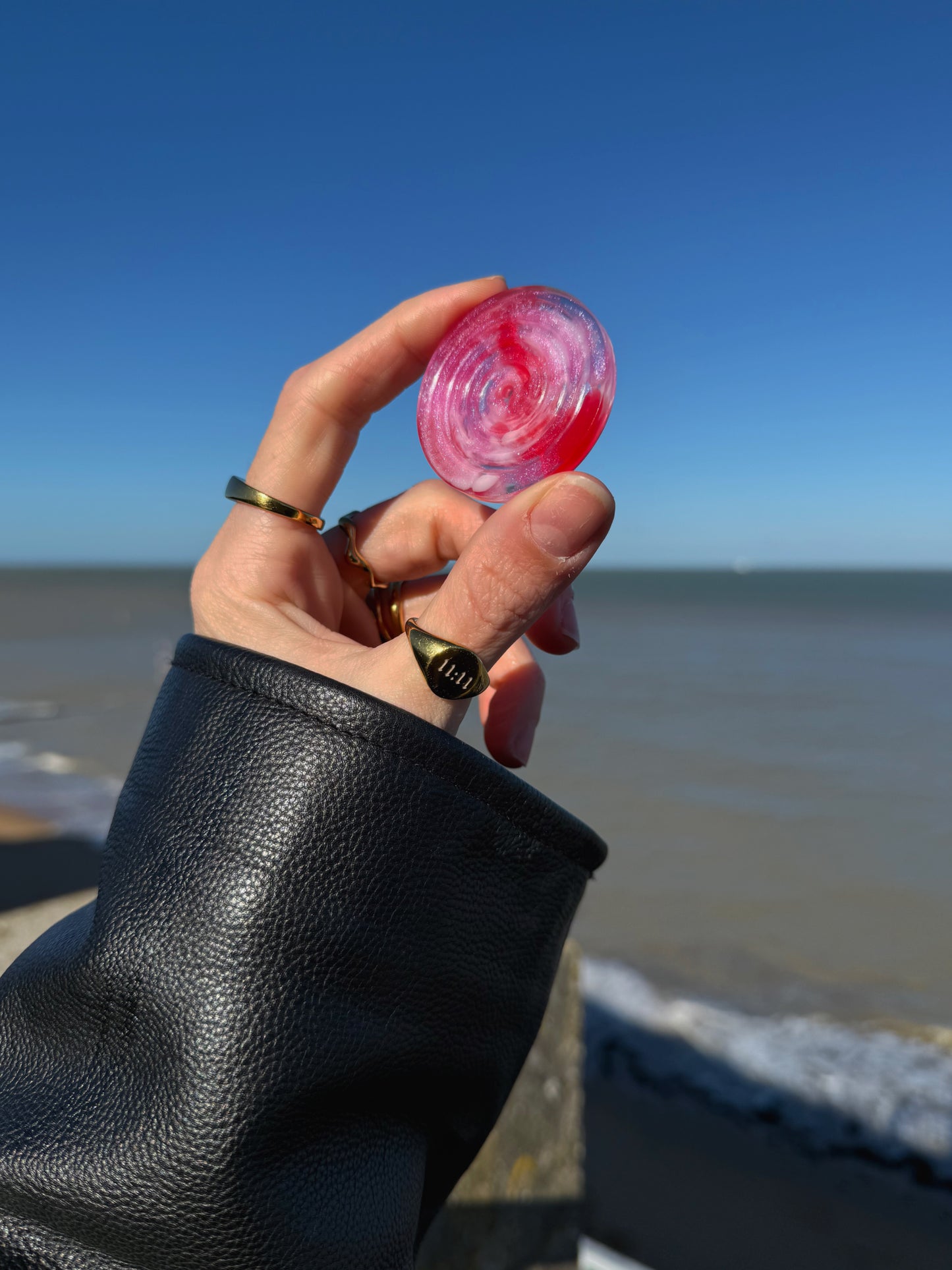 micro ripple: love on fire 143