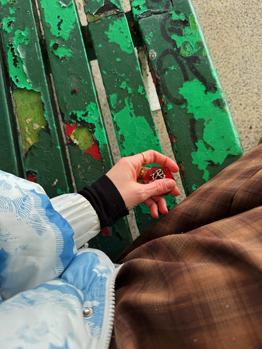 XL hexagon: heart in chains