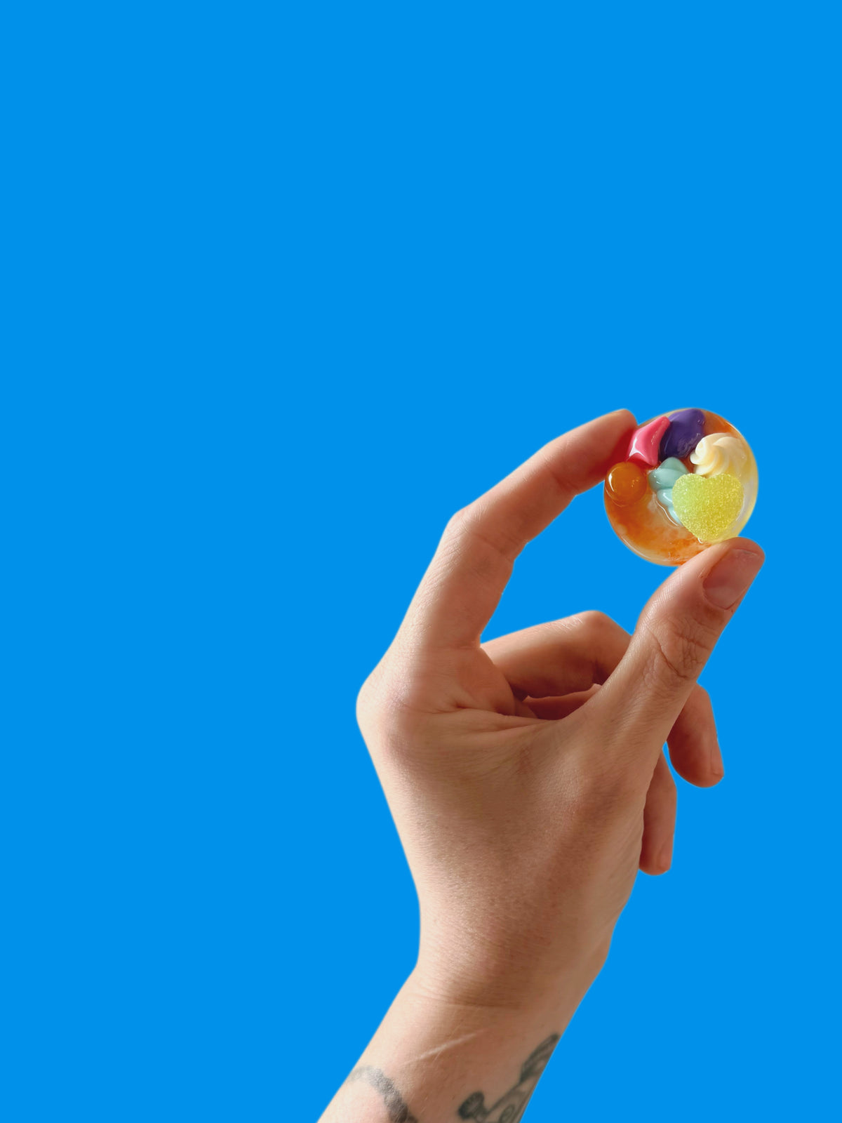 Holographic orb: pick n mix