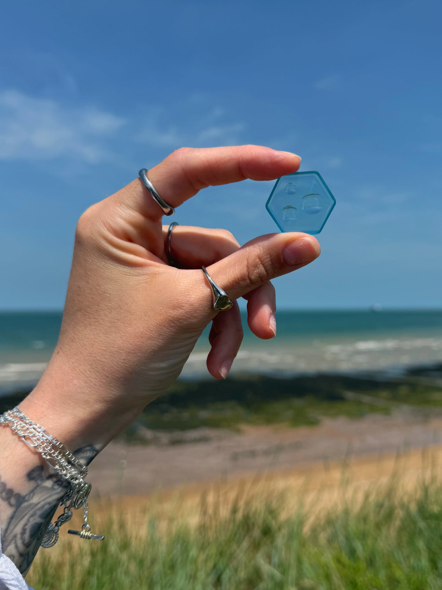 Water drop little hexagon