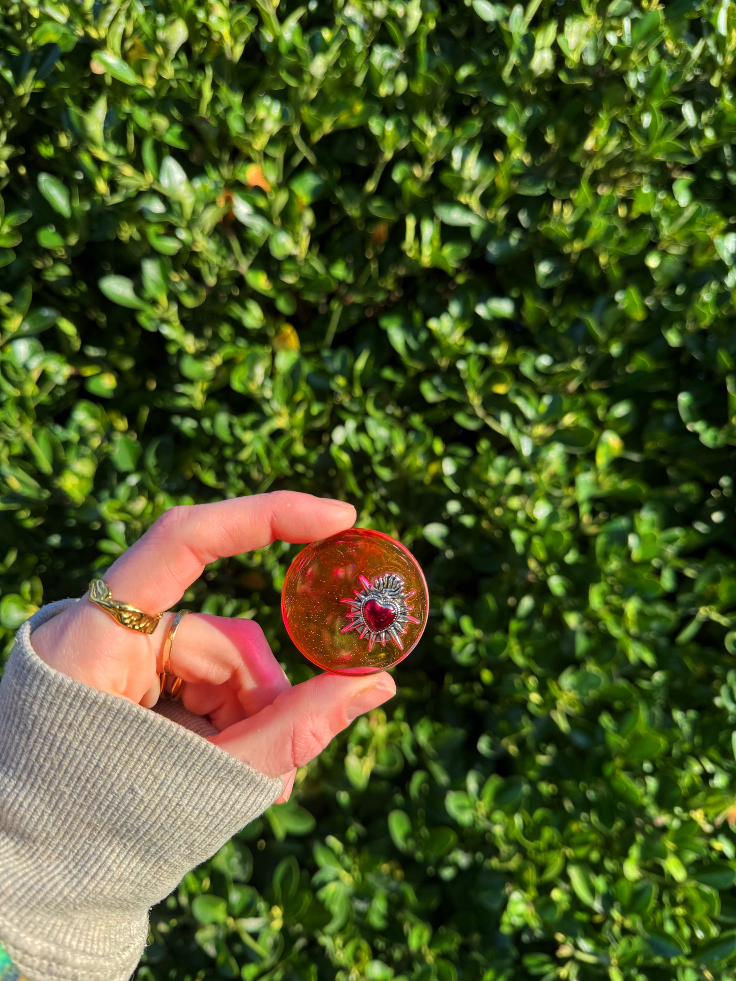 Transparent pink L orb