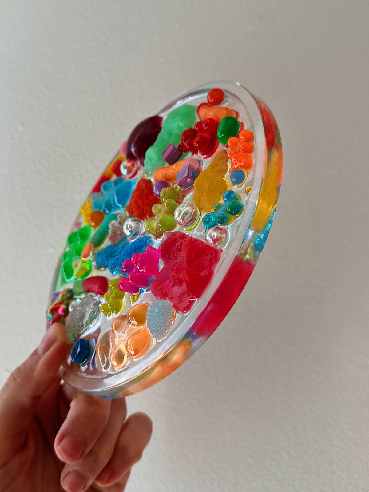 Gummy bear: sensory plate