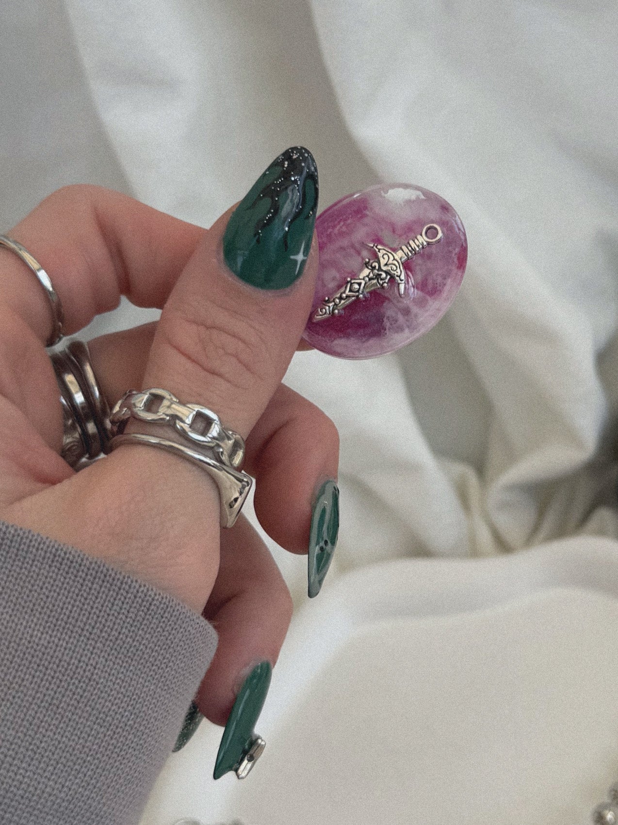 Micro oval: pink sword