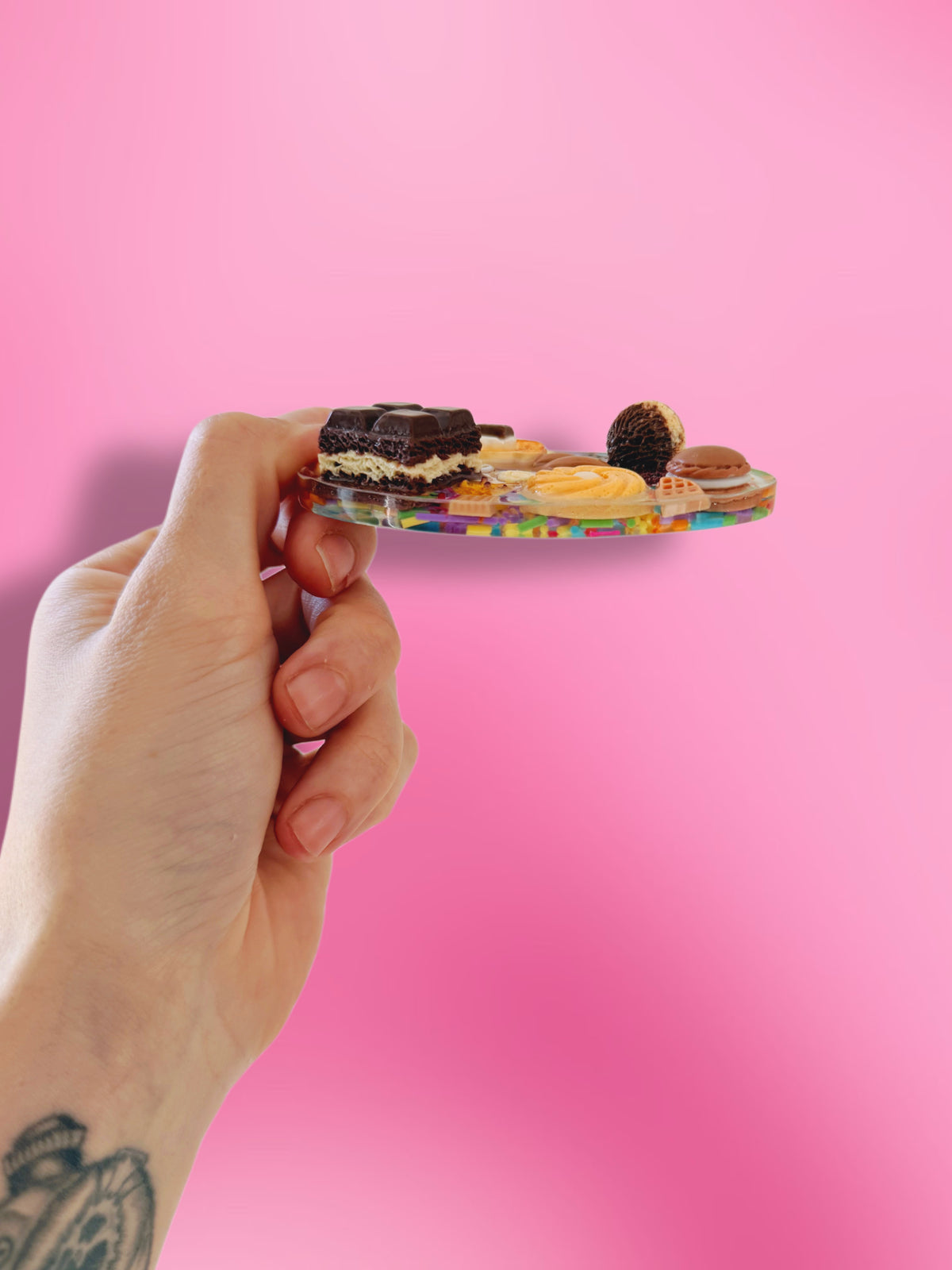 Chocolate sprinkles : oval tinker
