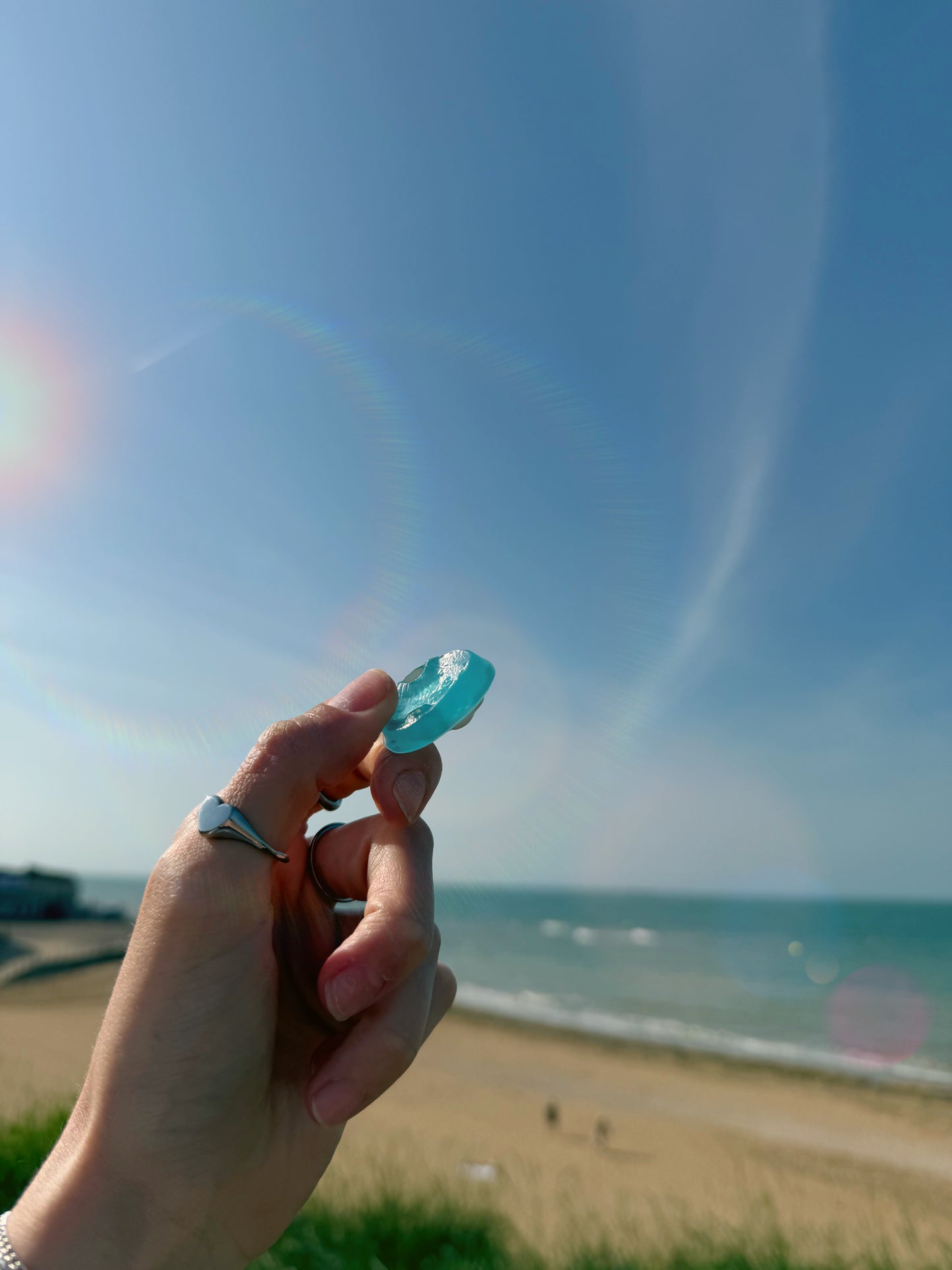 Cloud & rain thumb dip