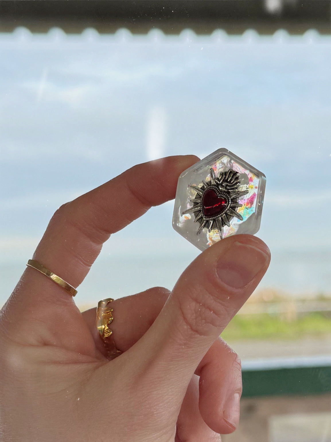 Med hexagon: sacred heart