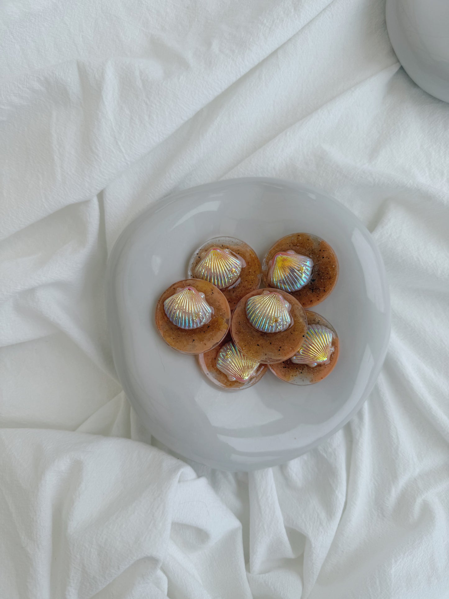 B - orange shell orb