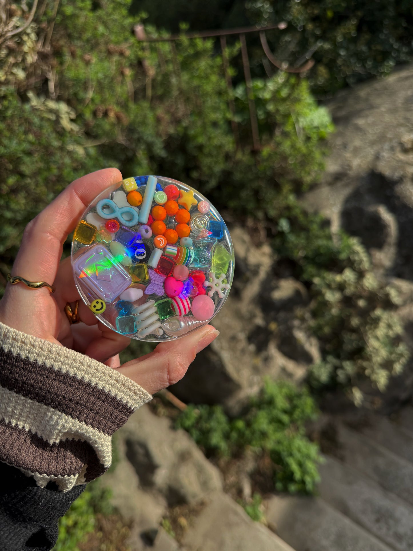 Holographic tinker: rainbow 23